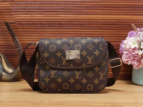 

leather classic fashion handbag card bag zero wallet men's and women's backpacks single shoulder bag 609