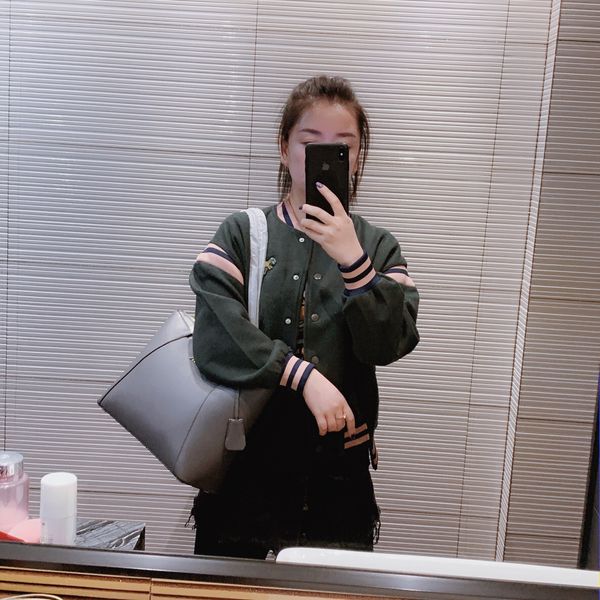 

2020 spring designer luxury handbags purses women's genuine leather shoulder bag cowhide handbag rivet totes bags 34x27cm 30s9gm9s2t