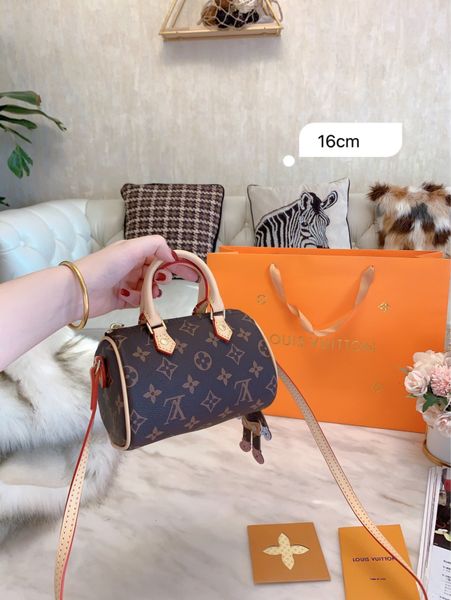 

2020 new fashion bags shopping party charm wild handbagkn5q, Black