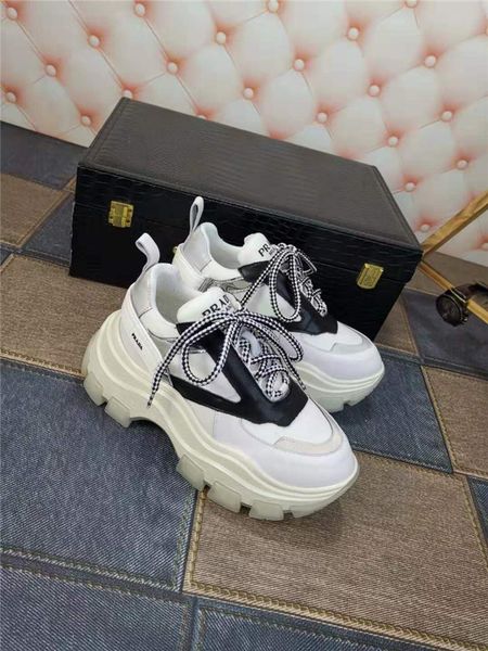 

luxury design womens shoes running shoes luminous color matching dad shoes couple thick soles boots casual wild shoes's a11, Black