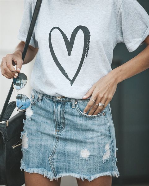 

Heart Love Print Woman Tshirt Designer Summer Short Sleeve Magliette Loose Cloth Fashion Casual Donna Tees