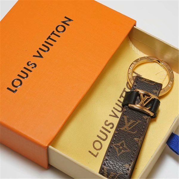 

2020 fashion brand key chain gift men and women2019 souvenir car bags accessories with boxes, Silver