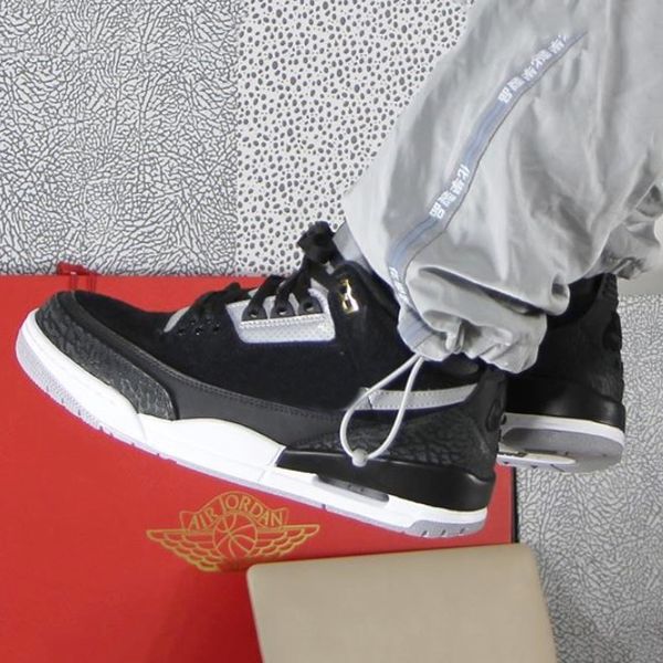 

Фото X + OG BOX 11 WMNS White Metallic Silver Mens Basketball обувь 11s Обширные Серый AR0715-100 мужчин атлетиче