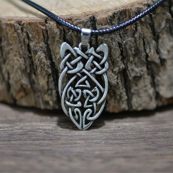 

langhong 1pcs celtics knot necklace cicada necklace for girls, Silver