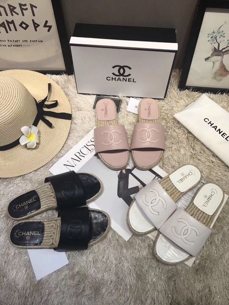 

2020 popular designer design new sandals official alignment synchronization, upper leather, sheepskin, upper, diamond sole, Black