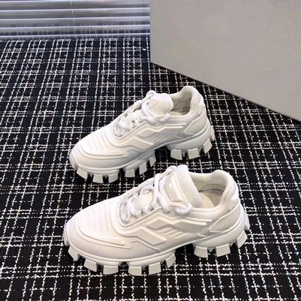 

men designer shoe cloudbust thunder knit sneaker women casual shoe white black leather men sneaker lac flat triple vintage luxury shoe t01