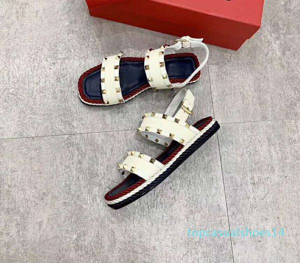 

2019 new black and white gladiator flat sandals fashion women's designer large size sandals low heel shoes size 36-40 t4t