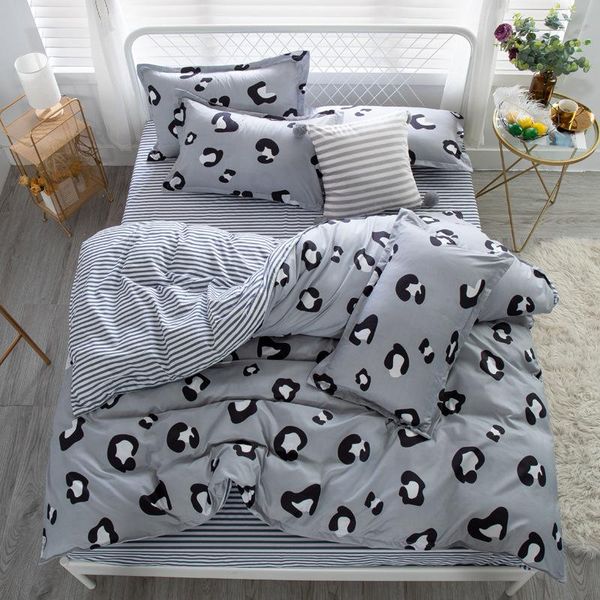 

designer bed comforters sets embroidery bedding supplies letter boutiqu pattern bedding suit europe and america bedding covers new