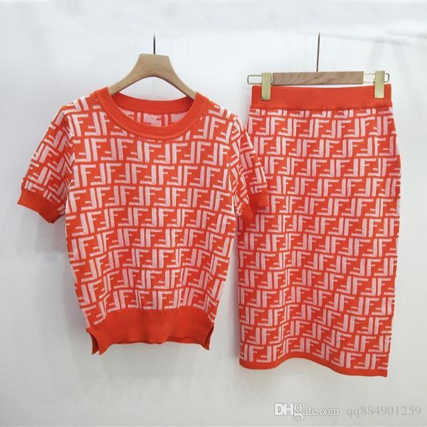 

летняя мода женская одежда из двух частей наборы f маленький вязальный набор мягкая половина юбка повседневная женская одежда рубашка + футб, White