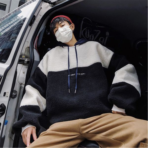 

men's sweatshirt 2019 autumn and winter new lamb hair stitching contrast sweatshirt youth personality fashion trend men's wear, Black