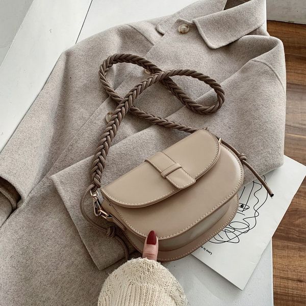 

маленькая сумка женская 2020 новый стиль мода простое седло сумка ins плечо