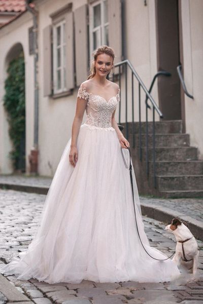 

princess vintage wedding dresses sheer neck short sleeve lace tulle a line sweep trail bridal gowns corset back 2020 classic new, White