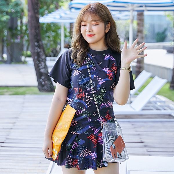 

2019 из трех частей бикини юбки половина рукав письмо приморского пляж праздник бикини купальник большого размера купальник, White;black