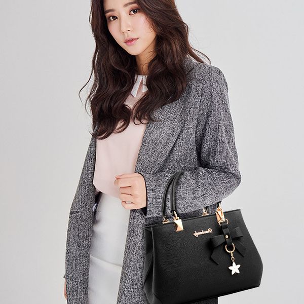 

20192019women leather handbag shoulder bag messenger satchel shoulder crossbodysmall fashion europe fashionsolid color sale