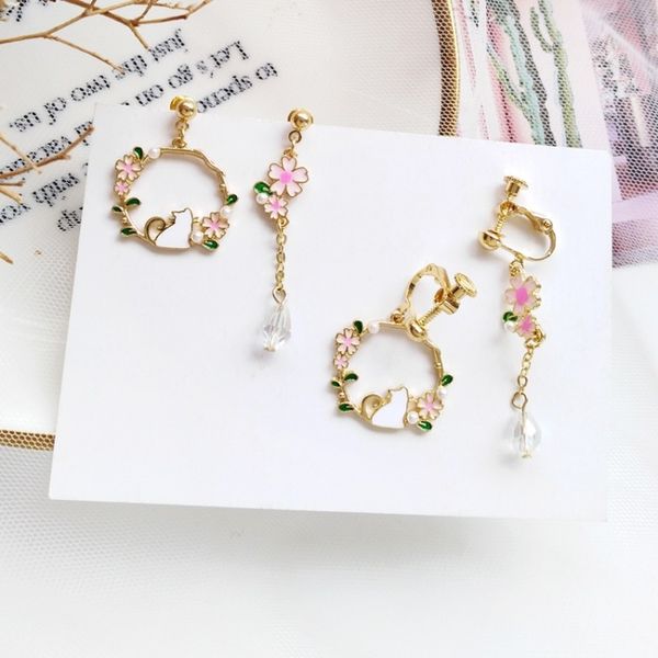 

creative fun cat flower rattan asymmetric clip earrings personality trend girl women's accessories korean fashion metal jewelry, Silver