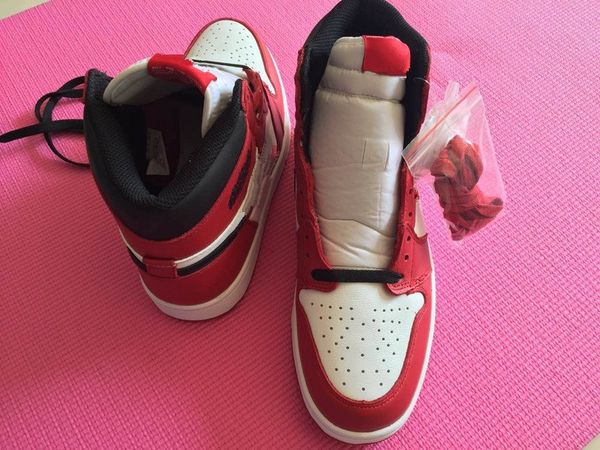 

designer 1 chicago high og red white men basketball shoes 1s i sports sneakers trainers 5-12 wholesale size 36-46, White;red