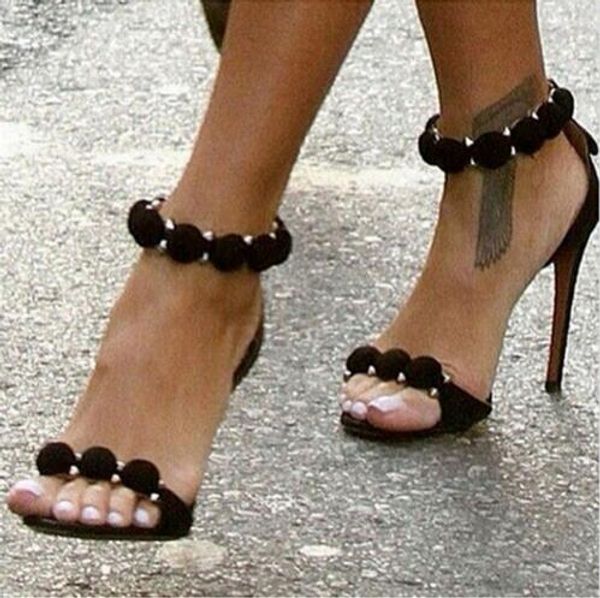 Hot Sale-Verão FashionSandals Calçados Femininos Mulher Studded embelezado Bola Ankle Strap Sandals Bombas Sandalias