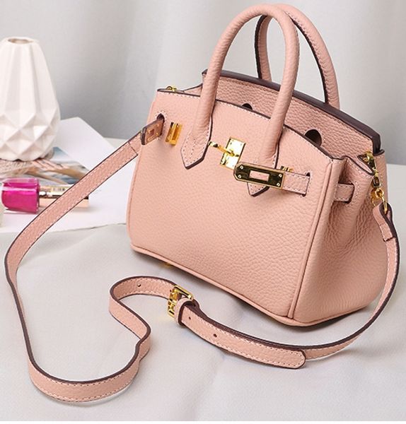 

2019 new famous designer women handbags shoulder styles bags fashion brand designer luxury handbags purses genuine leather lady handle bag