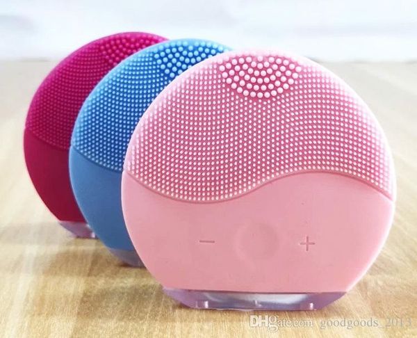 

U b rechargeable electric face crubber kin cleaner mini facial onic clean ing bru h vibration ilicone waterproof face ma ager c0002