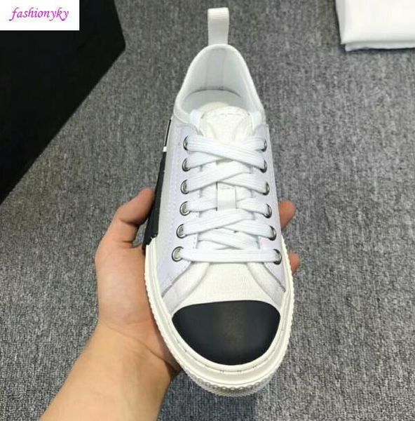 

classics b23 "single m classic as the main vision, in the way of large-area printing on the upper lovers size 39with box, Black