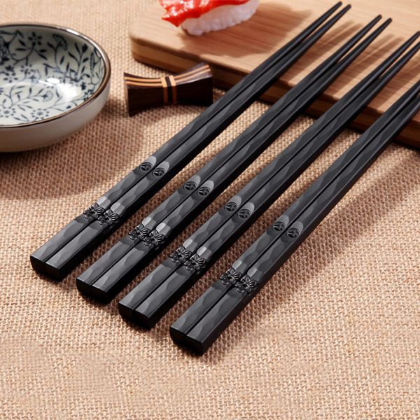 

1 pair japanese cherry non-slip sushi food chopsticks sticks eating ware chop sticks kitchen tableware ship