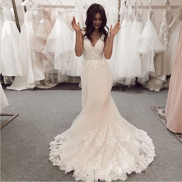 

fabulous a line backless lace wedding dresses sheer v neck bridal gowns sweep train appliqued tulle robe de mariÃ©e, White