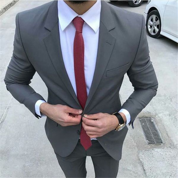 Smoking da sposo grigio scuro a due bottoni con risvolto classico Abiti da uomo 2 pezzi Giacca da matrimonio / ballo di fine anno / cena (giacca + pantaloni + cravatta) W822