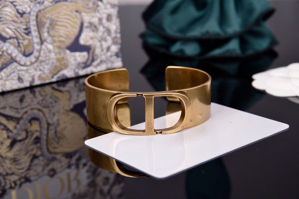 

Opening bracelet bracelet earrings iced out chains jewelry necklace mens 14k gold chains rings cuban link chain 2020 new