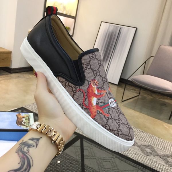 

2020 new df1 mz6 high-quality men's casual sports shoes leather shoes, fashionable wild flat shoes, box number 38-45