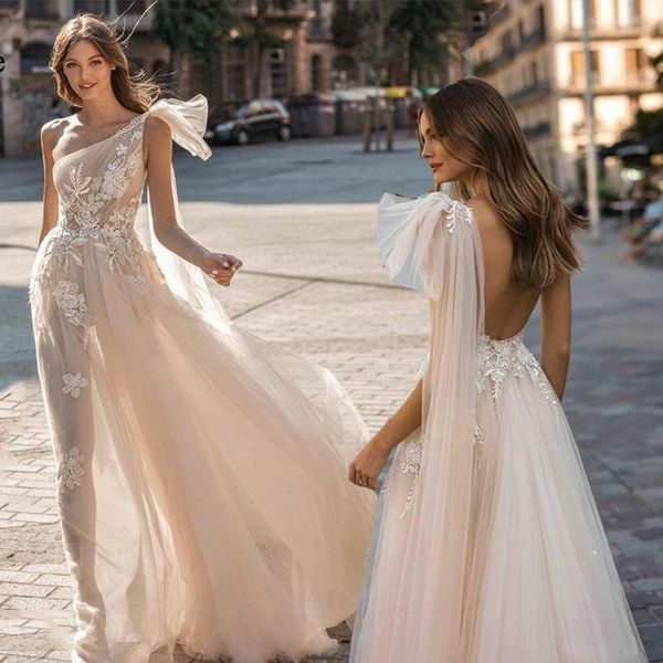 

2020 fashion berta bohemian wedding dresses boho lace appliqued wedding gowns one shoulder beach bridal gown vestido de novia, White
