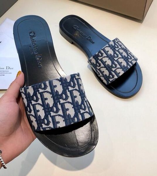 

new035 привет-топ женский ДД Париж llLuxury дизайн летние сандалии скольжения пляжа тапочки дамы вьетнамки мокасины из кожи с принтом сплошной цвет