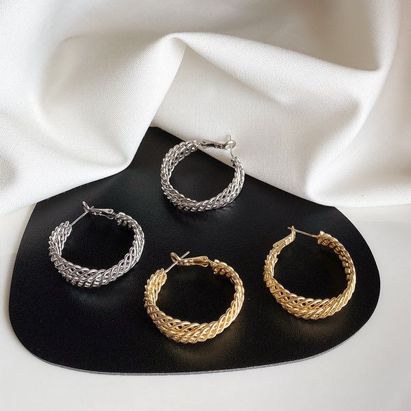 

2020 new earrings for women geometric staggered twist braided metal earrings ear ring jewelery, Golden;silver