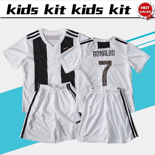 

Kid 7 ronaldo home white occer jer ey kid kit 18 19 10 dybala home occer jer ey child occer uniform top hort