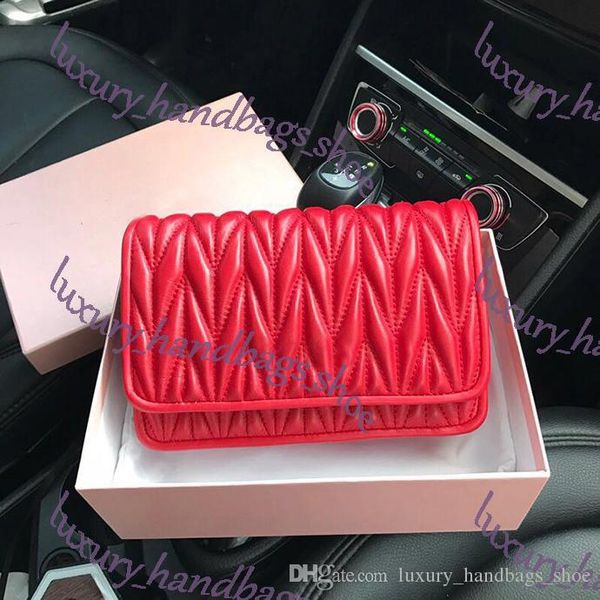 

designer handbags soho disco bag 2019 new crossbody bag famous brand designer women lambskin chain bag classic flip shoulder