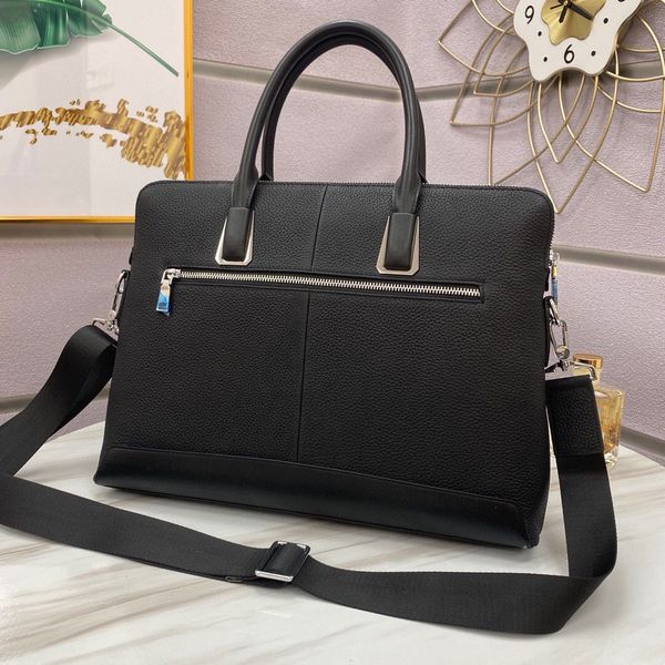 

classic men's single shoulder bag high-end custom quality diagonal cross bag single shoulder bag business casual style silver metal acc