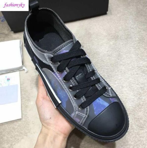 

classics b23 single m classic logo as the main vision, in the way of large-area printing on the upper couple size 35-41with box, Black