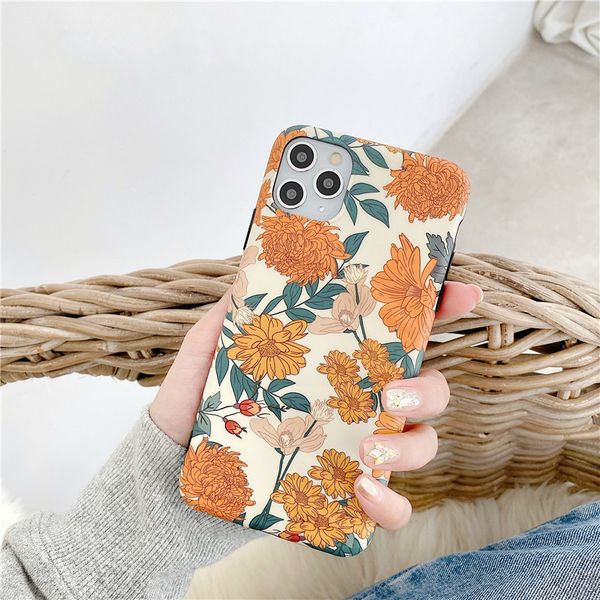 

suitable for iphone 11pro xs max mobile phone shell retro yellow flower soft shell