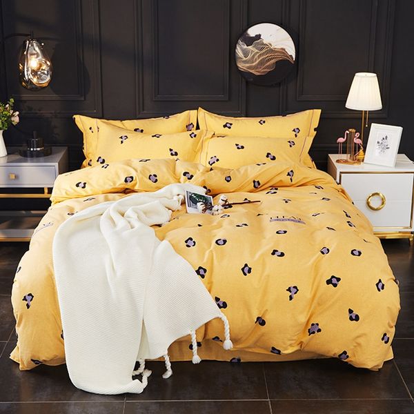 

2019 new designer explosion models autumn and winter cotton ecological sanding four-piece active warm thick cotton bedding package