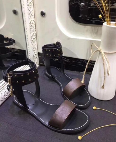 

New luxuriou brand women print leather andal triking gladiator tyle de igner leather out ole perfect flat canva plain andal ize35 41