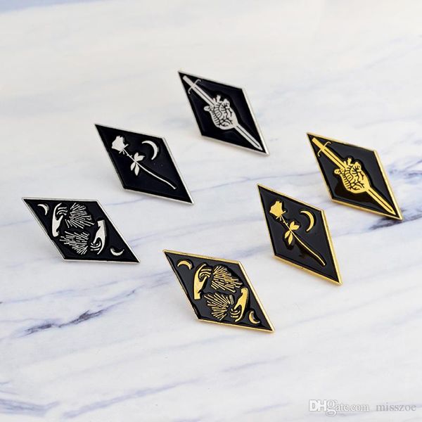 

miss zoe личность меч рука розы луны готика эмаль pins знак джинсовой куртки подарка ювелирных изделий брошь для женщин мужчин, Gray