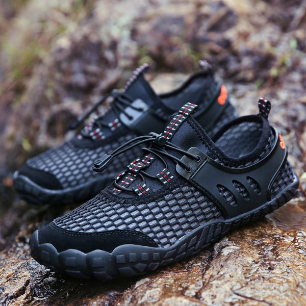 

breathable mesh aqua shoes male light non-slip outdoor hikking trekking sneakers seaside beach upstream water shoes for men