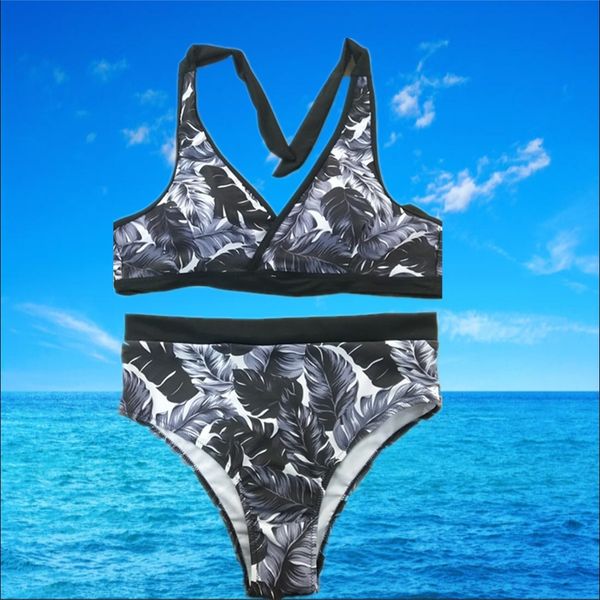 

2020 large size split swimsuit swimsuit bikini female floral neck-hanging high waist bikini, White;black