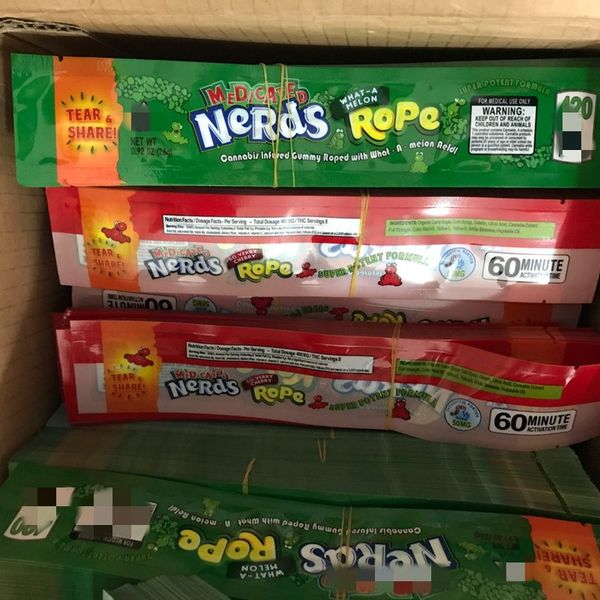 

Ботаников ВЕРЕВОЧКА Пустой Gummy конфеты мешок Пластиковые упаковки Edibles 8 стилей пахнут Proof мешки DHL Бесплатная доставка