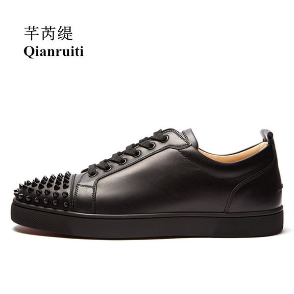 

qianruiti low spike sneakers men rivet heel flats lace-up men runway casual shoes for male daily tennis footwear t200413, Black