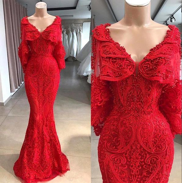 Tiefem V-Ausschnitt Nixe-Abend-Kleider 2020 Capped Red SpitzeAppliques wulstiger Festzug arabische Dubai-formale Partei-Kleid-Abschlusskleid BC2580