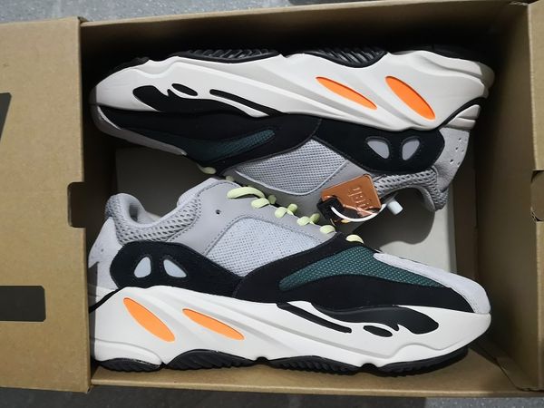 

reflective 700 wave runner inertia tephra solid grey utility black vanta runing shoes for men designer outdoor women static sneakers 36-46