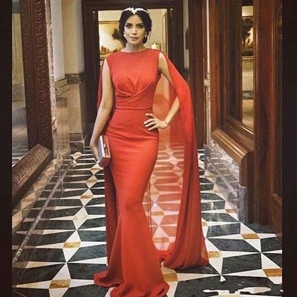 2019 NOVITÀ Hot New Red Carpet Abiti celebrità con lungo mantello in chiffon Wrap Arabo pakistano Prom Abiti da sera Sirena Custom Made 437