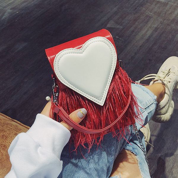 

2020 new women's shoulder bag fairy small bag love small square chain feather wild hand ladle shoulder messenger