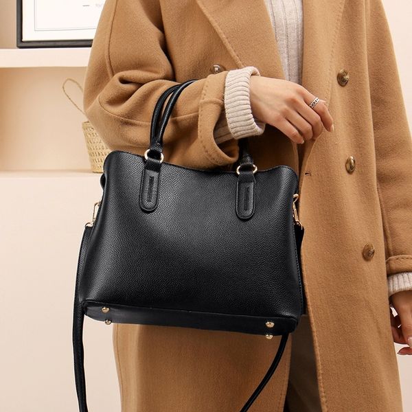 

women's bag 2020 new fashion ladies bag large capacity shoulder messenger handbag