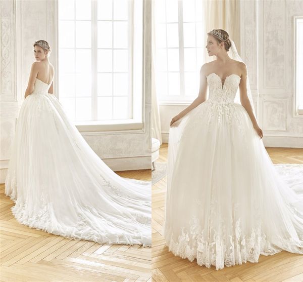 

Elegant Ball Gown Wedding Dresses Lace Sweetheart Bridal Gowns Beaded Plus Size Luxury Arabic Wedding Dress Dubai robes de mariée